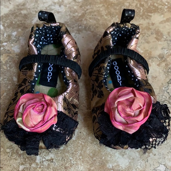 Moccasin Baby Shoe Pink & Brown Floral - Picture 2 of 6